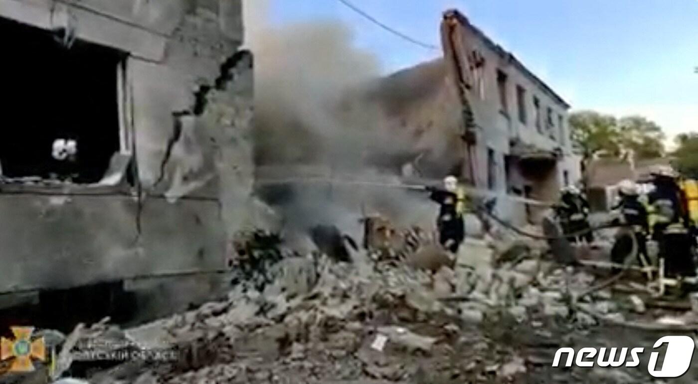 러시아군이 2일(현지시간) 오데사 내 주거지역을 포격해 청소년 1명이 사망했다. ⓒ 로이터=뉴스1 ⓒ News1 원태성 기자