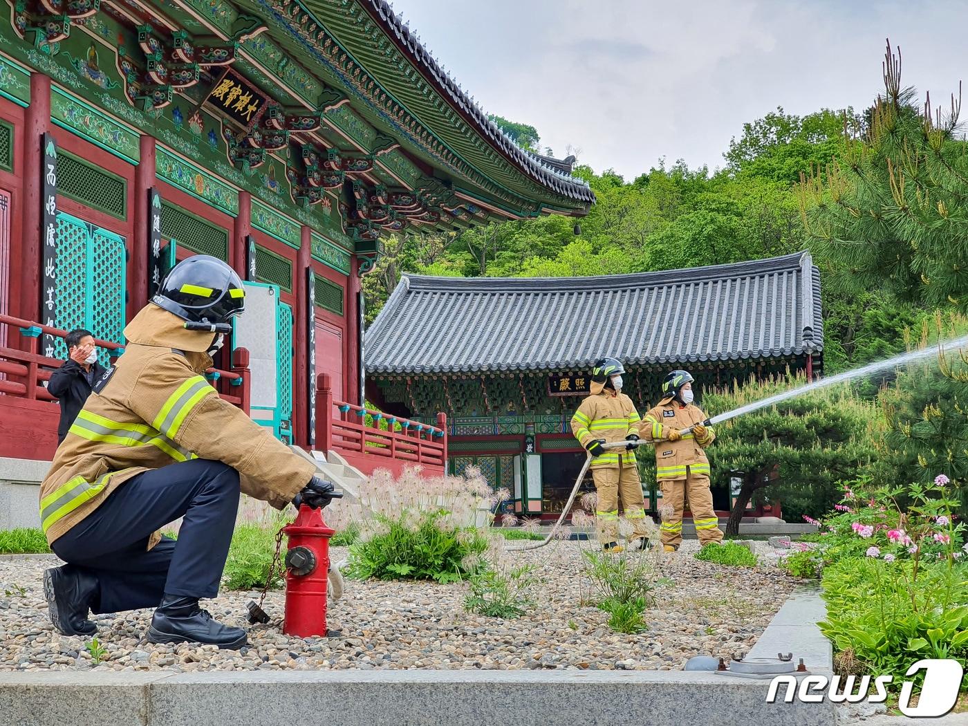 본문 이미지 - 충북소방본부는 부처님 오신 날을 맞아 오는 7~9일 특별경계근무에 들어간다.(충북소방본부 제공).2022.5.3/ⓒ 뉴스1