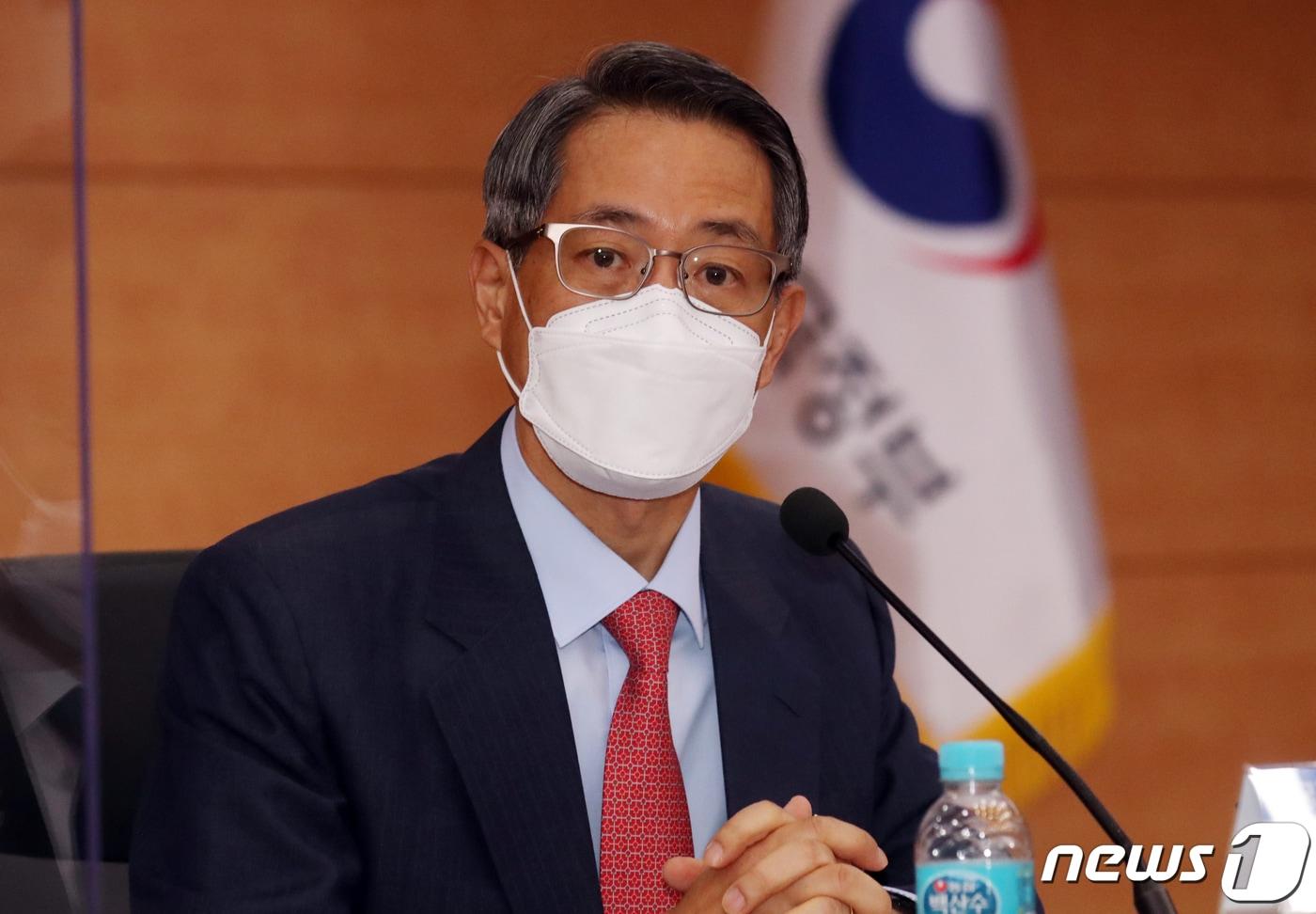 본문 이미지 - 정상조 위원장이 31일 서울 종로구 정부서울청사 별관에서 열린 제32차 국가지식재산위원회 본회의에서 모두발언을 하고 있다. 2022.5.31/뉴스1 ⓒ News1 김명섭 기자