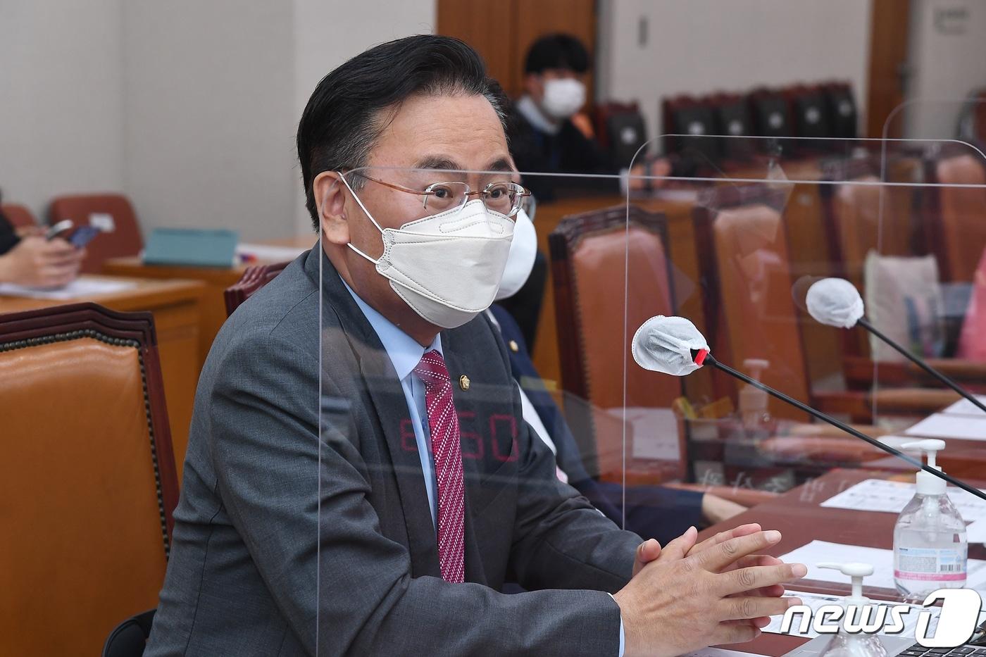 국회 법제사법위원회 유상범 국민의힘 간사가 4일 서울 여의도 국회에서 열린 법제사법위원회에서 발언하고 있다. (공동취재)2022.5.4/뉴스1 ⓒ News1 허경 기자