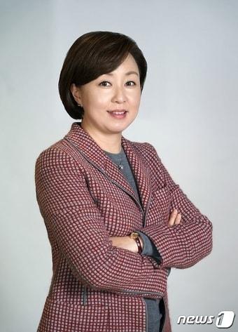 본문 이미지 - 6일 월트디즈니컴퍼니 코리아는 신임 대표로 김소연 전 DTC(소비자 직접 판매) 사업무 전무가 임명됐다고 밝혔다.(월트디즈니컴퍼니 코리아 제공) ⓒ 뉴스1