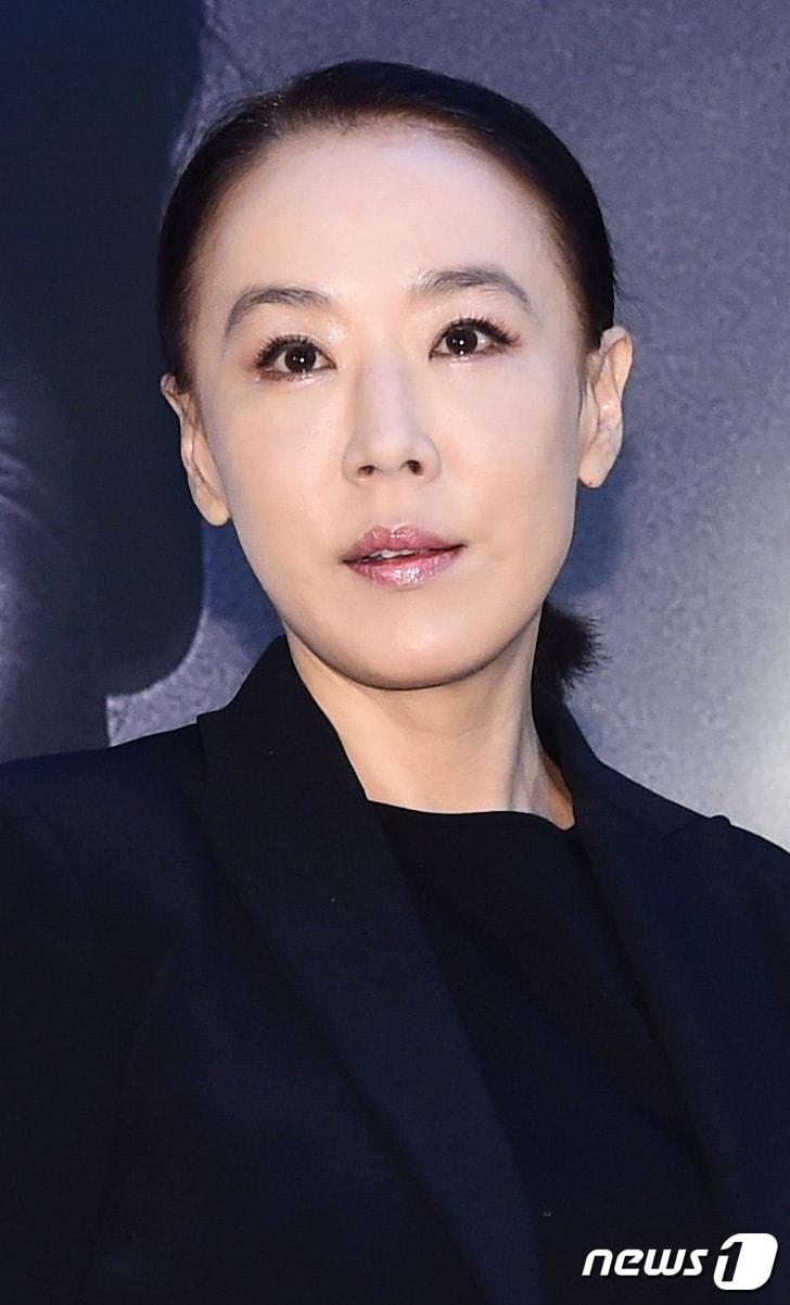 본문 이미지 - 배우 강수연/ 뉴스1 DB 2022.5.7/뉴스1