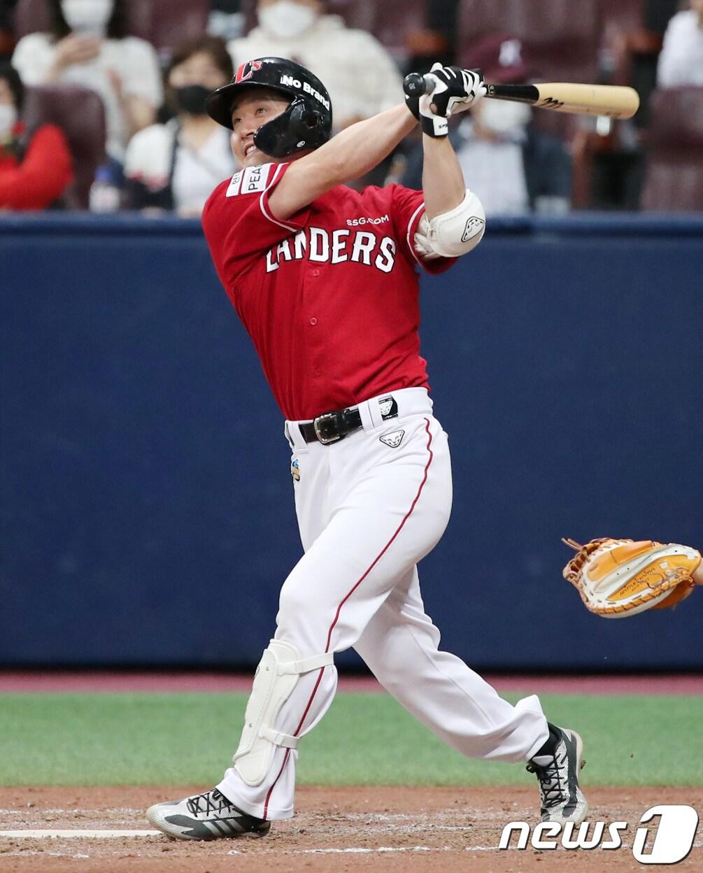 본문 이미지 - SSG 랜더스 김성현. 2022.5.8/뉴스1 ⓒ News1 김진환 기자