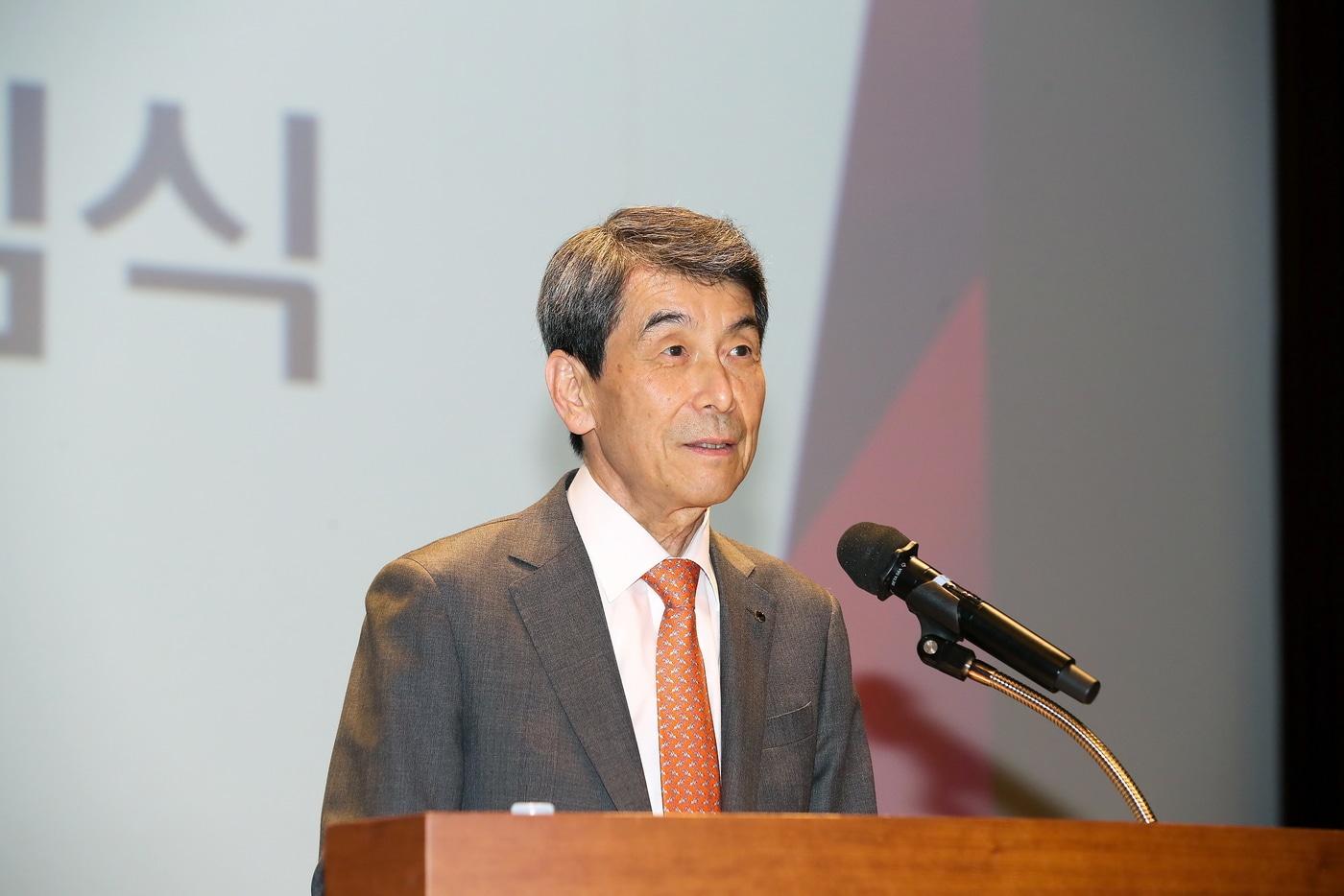 본문 이미지 - 산업은행은 9일 본사 대강당에서 임직원이 참석한 가운데 이동걸 회장의 임기를 마무리하는 이임식을 열었다.(산업은행 제공) 2022.05.09/뉴스1