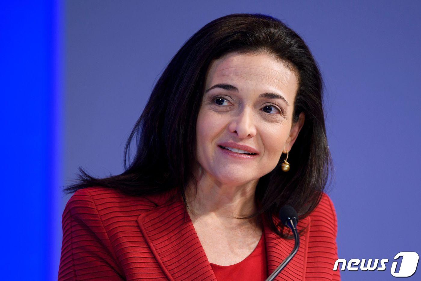 셰릴 샌드버그 메타플랫폼 최고운영책임자(COO) 2017.01.18 ⓒ AFP=뉴스1 ⓒ News1 정윤미 기자