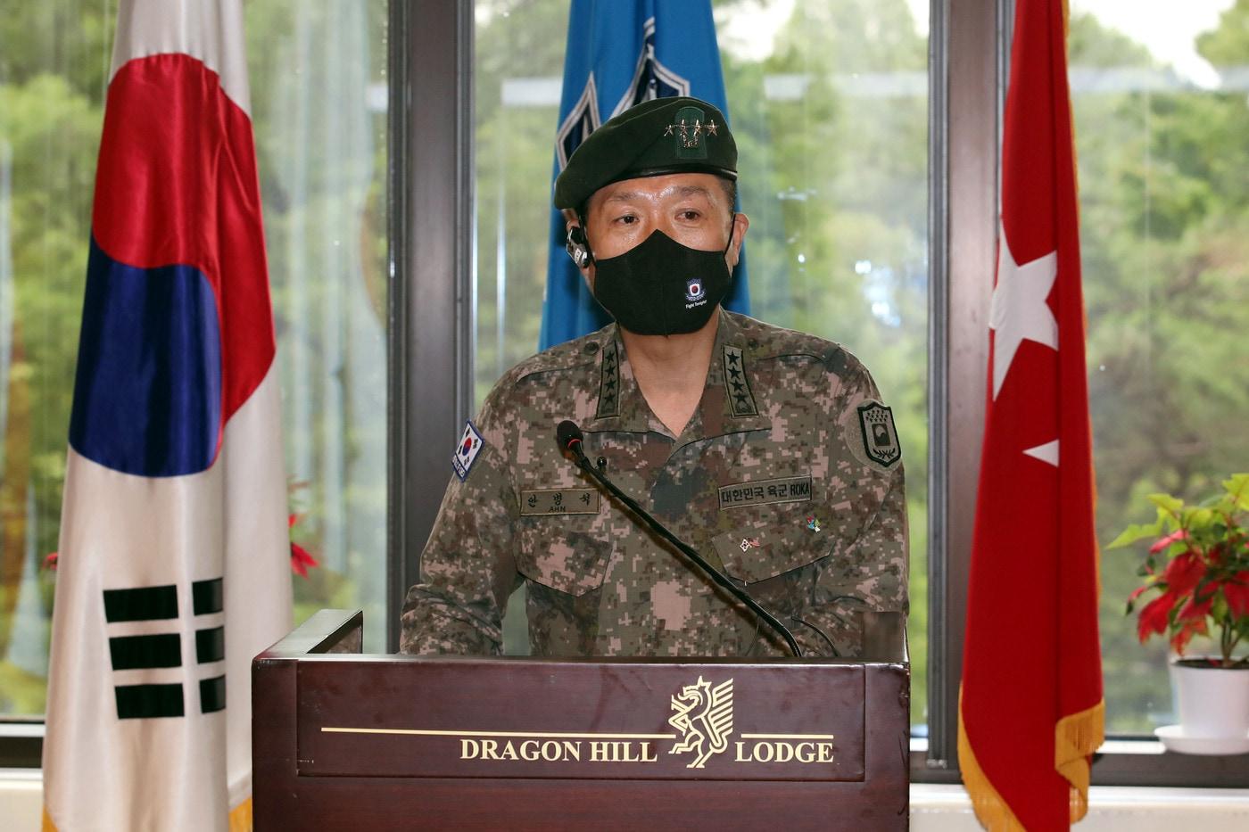 본문 이미지 - 안병석 한미연합군사령부 부사령관이 23일 취임사를 하고 있다. (국방일보 제공) ⓒ 뉴스1