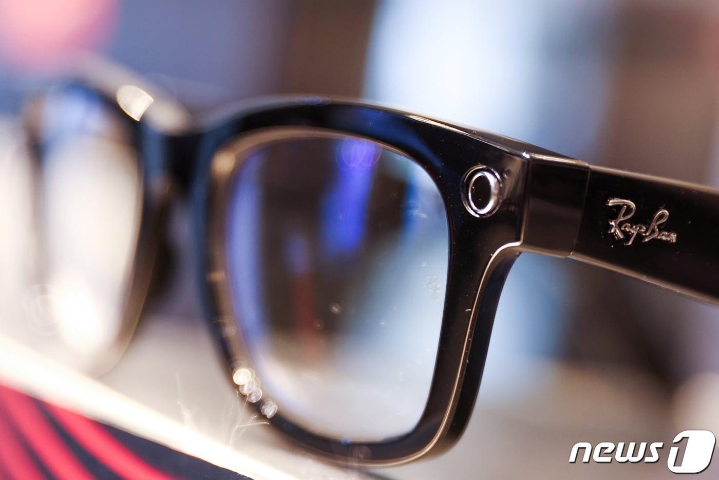 레이밴 안경. ⓒ 로이터=뉴스1 ⓒ News1 이서영 기자