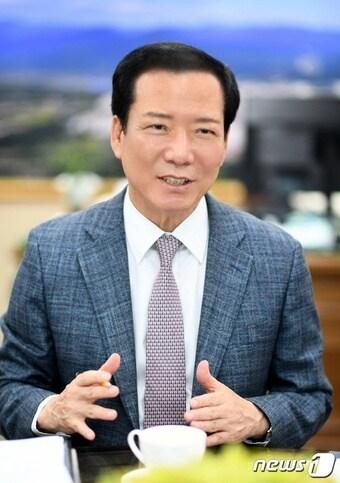 본문 이미지 - 구인모 거창군수ⓒ 뉴스1