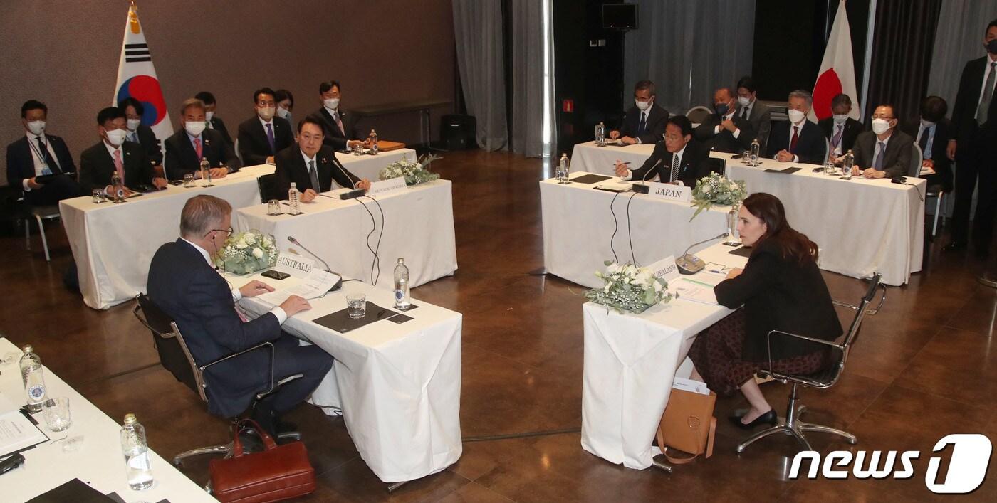 작년 6월29일(현지시간) 스페인 마드리드 시내 호텔에서 열린 아시아·태평양 파트너 4개국 정상회동이 열렸다. (대통령실사진기자단) 