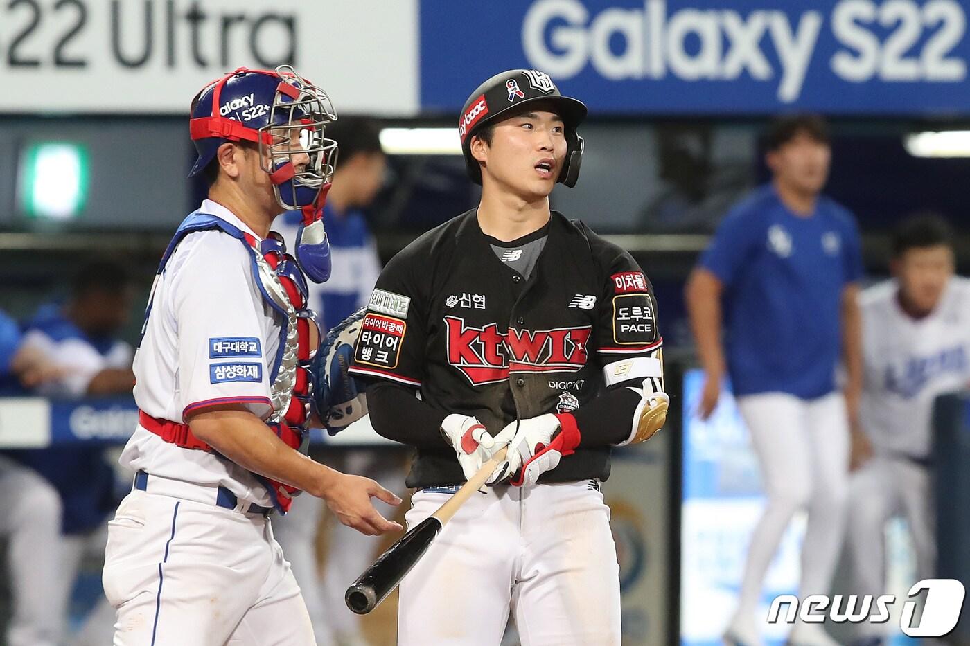 29일 오후 대구 삼성라이온즈파크에서 열린 프로야구 '2022 신한은행 SOL KBO리그' KT 위즈와 삼성 라이온즈의 경기, 9회초 2사 1,2루 상황 kt 7번타자 장준원이 삼성 마무리 이승현에게 삼진을 당하고 있다. 2022.6.29/뉴스1 ⓒ News1 공정식 기자