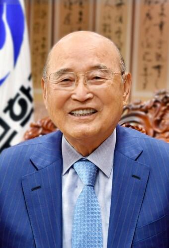 본문 이미지 - 무학그룹 창립자 故 최위승 명예회장 ⓒ 뉴스1