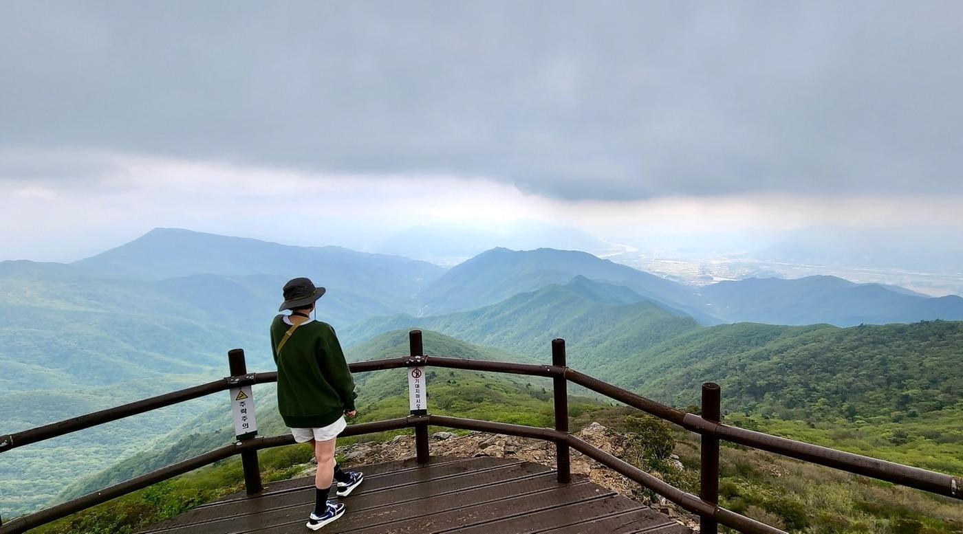 운동화 신고도 오를 수 있는 지리산 노고단ⓒ 뉴스1 윤슬빈 기자