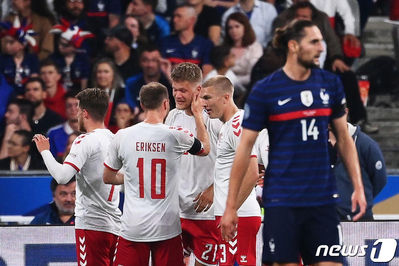 본문 이미지 - 프랑스를 꺾은 덴마크. ⓒ AFP=뉴스1