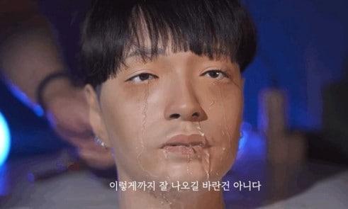 본문 이미지 - 유튜버 딱지가 제작한 정수기 모습 (유튜브 갈무리) ⓒ 뉴스1