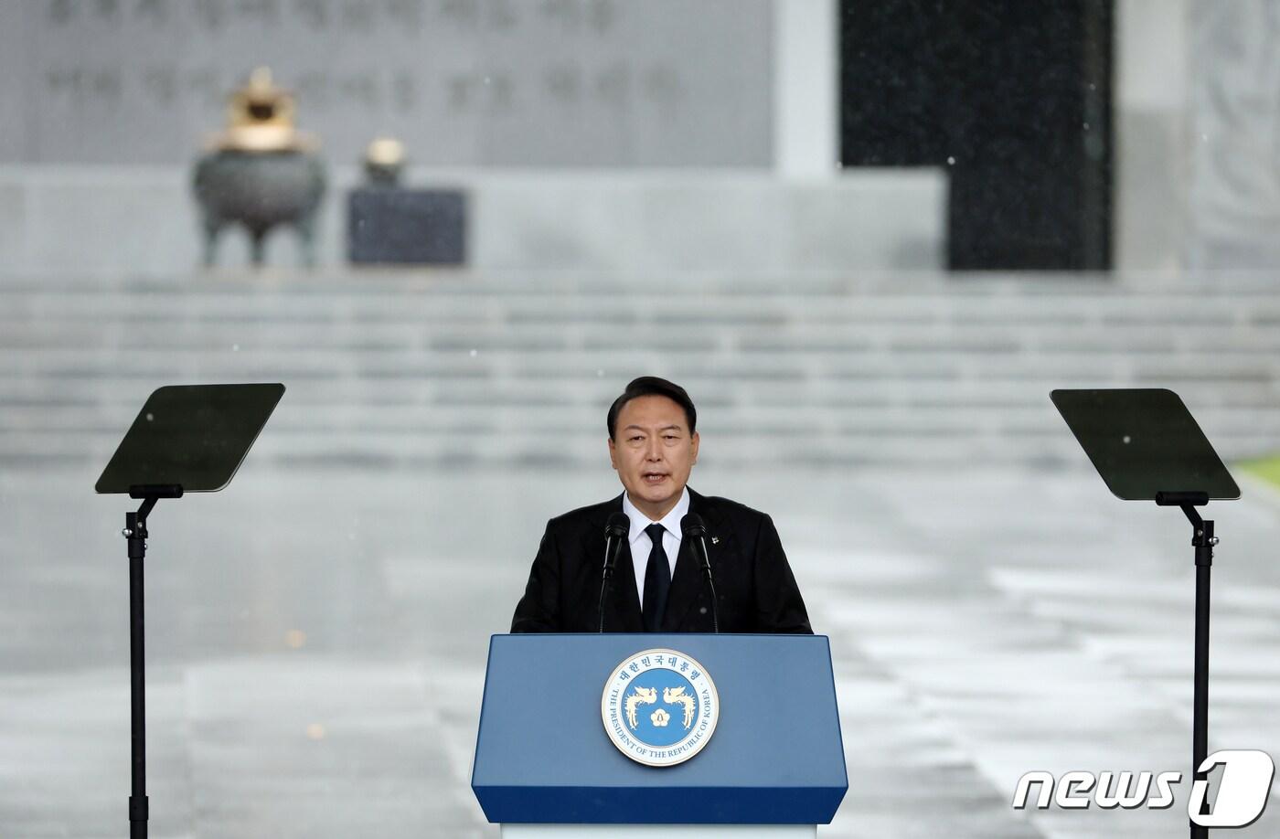 윤석열 대통령이 지난 6일 국립서울현충원에서 열린 제67회 현충일 추념식에 참석, 추념사를 하고 있다. (대통령실 제공) 2022.6.6/뉴스1 ⓒ News1 오대일 기자