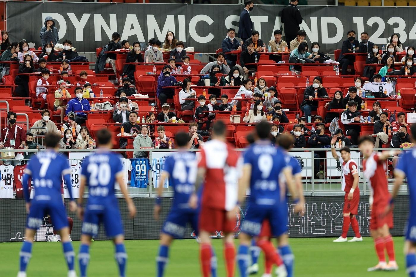 프로축구 K리그2 1차 풀 스타디움상을 수상한 부산 아이파크.(한국프로축구연맹 제공) ⓒ 뉴스1