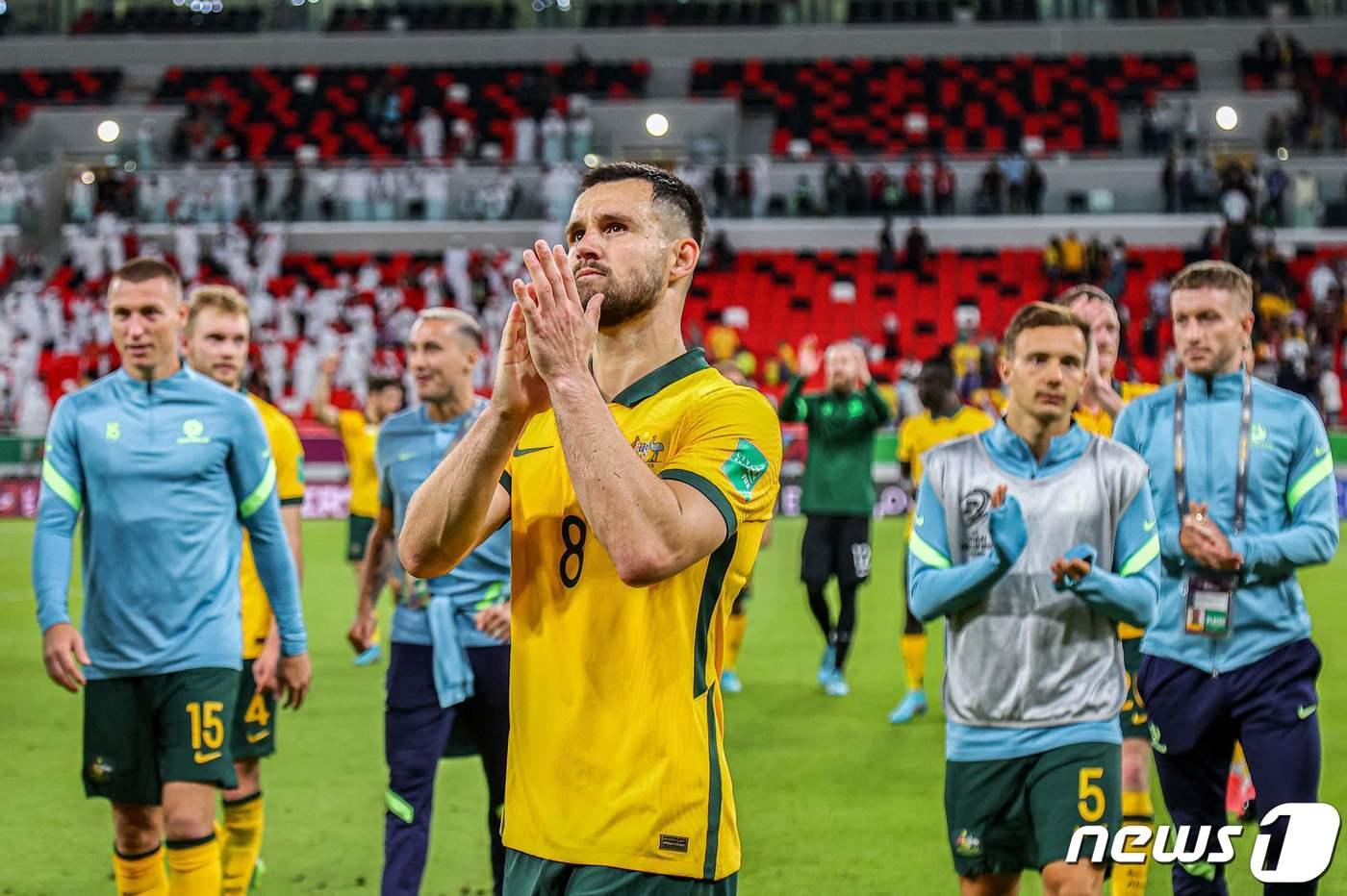 UAE를 꺾은 호주 선수들 ⓒ AFP=뉴스1