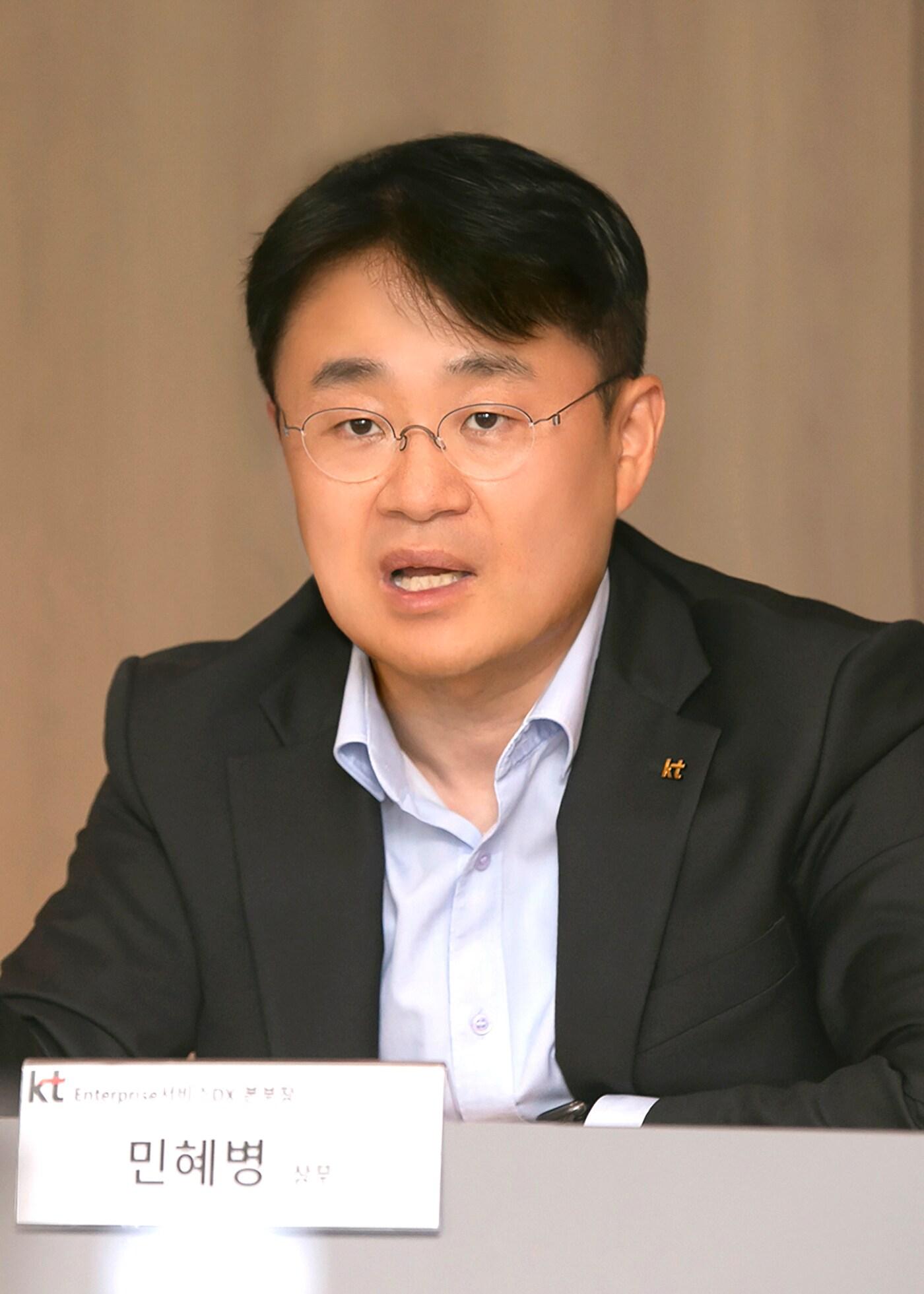 본문 이미지 - 민혜병 KT 엔터프라이즈서비스DX본부장이 지난 3일 KT 송파사옥에서 자사의 5G 특화망 사업 경쟁력을 강조했다. (KT 제공)