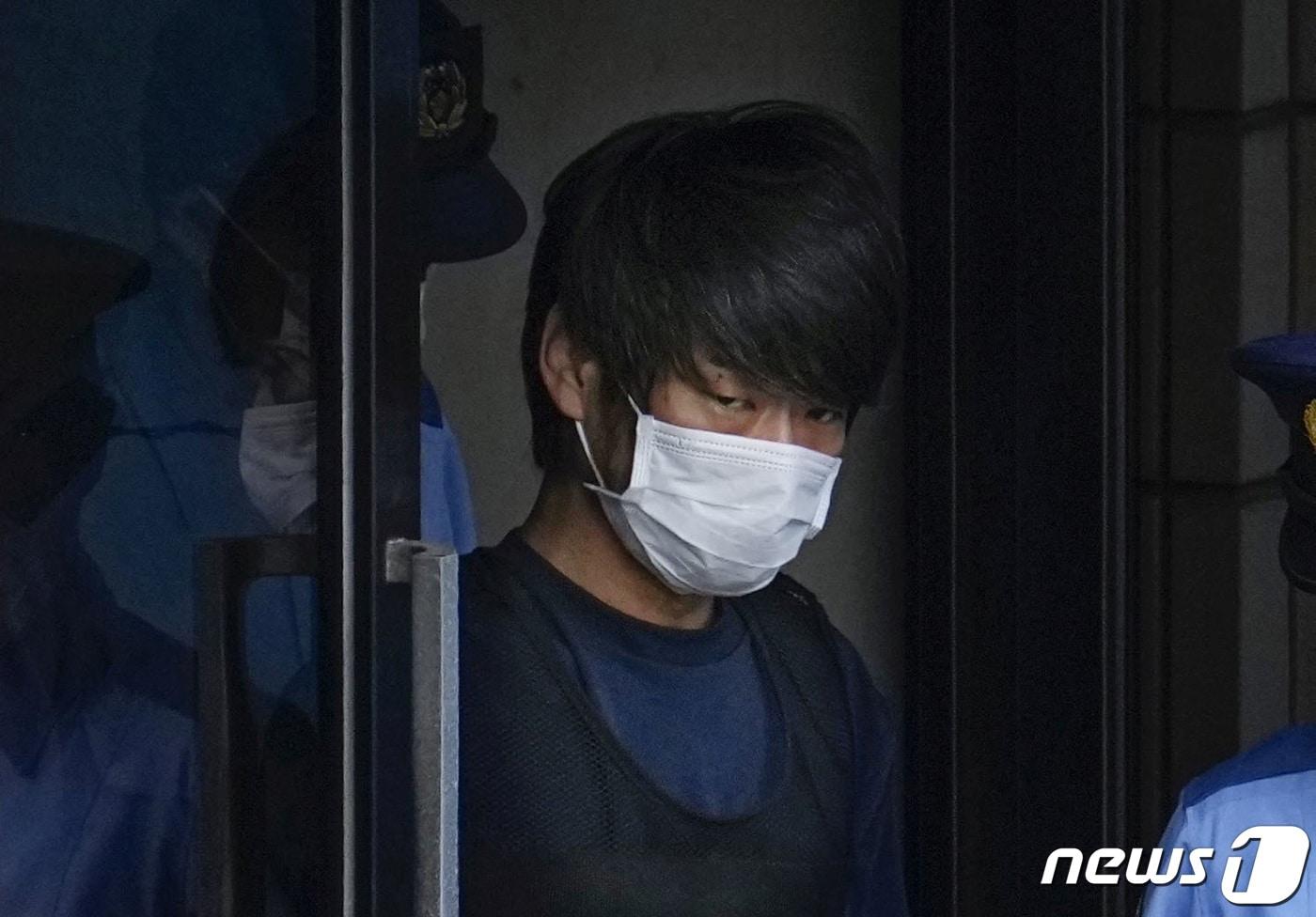 아베 신조 전 일본 총리에 총격을 가해 사망에 이르게 한 용의자 야마가미 테쓰야. 2022.7.10 ⓒ 로이터=뉴스1 ⓒ News1 이종덕 기자