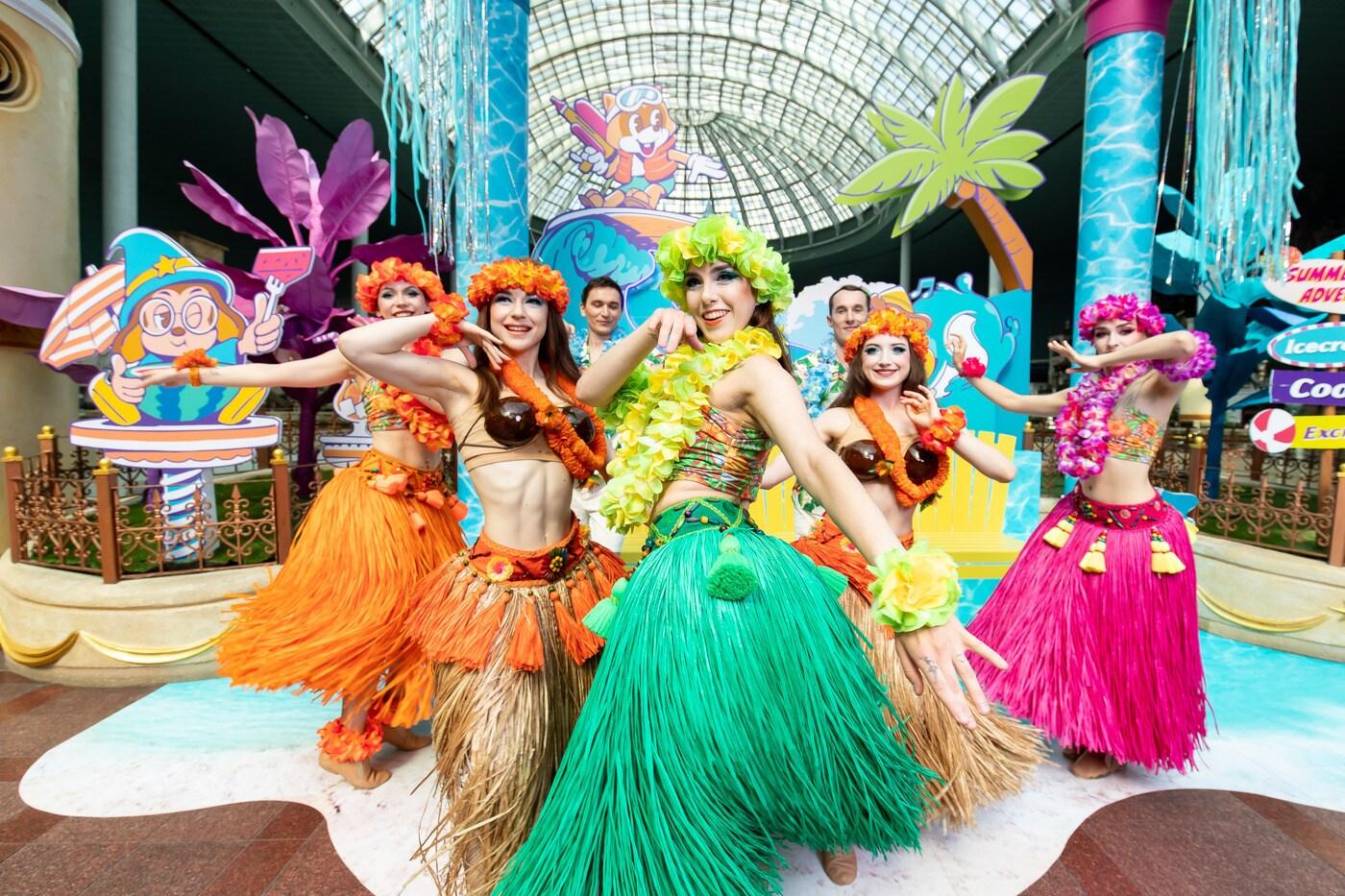 본문 이미지 - 고! 고! 바캉스 공연(롯데월드 제공)ⓒ 뉴스1