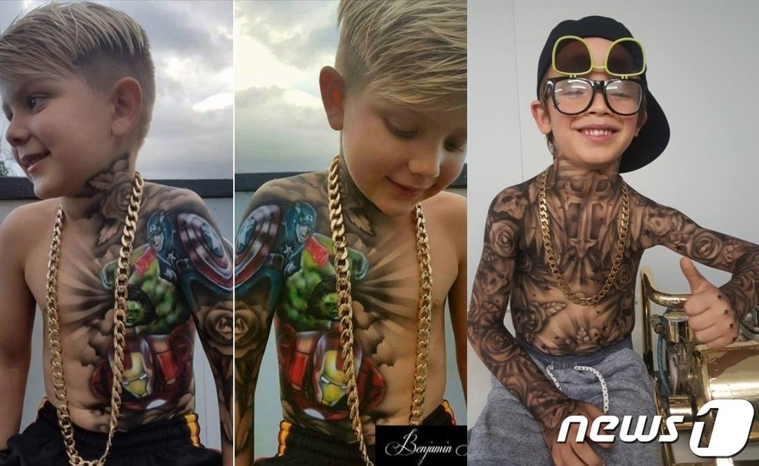 본문 이미지 - 벤자민 로이드에게 문신을 받고 만족해하는 꼬마들. (페이스북 갈무리) ⓒ 뉴스1