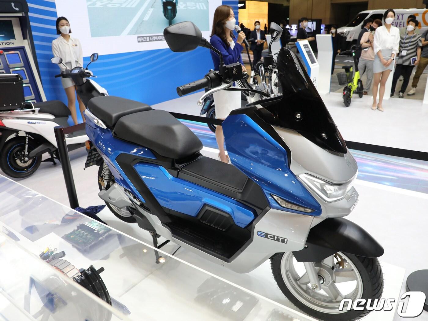 본문 이미지 - 전기오토바이. 뉴스1 ⓒNews1 김영훈 기자