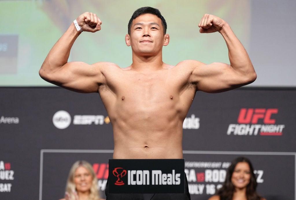 본문 이미지 - 아시아 최초 UFC 라이트헤비급 랭킹 진입에 도전하는 정다운이 계체를 통과했다.(UFC 제공)ⓒ 뉴스1