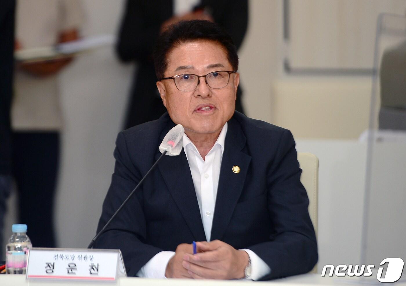 본문 이미지 - 정운천 국민의힘 의원이 국정감사에서 소상공인시장진흥공단의 체질 개선 필요성을 제기했다./뉴스1 ⓒ News1 박준배 기자
