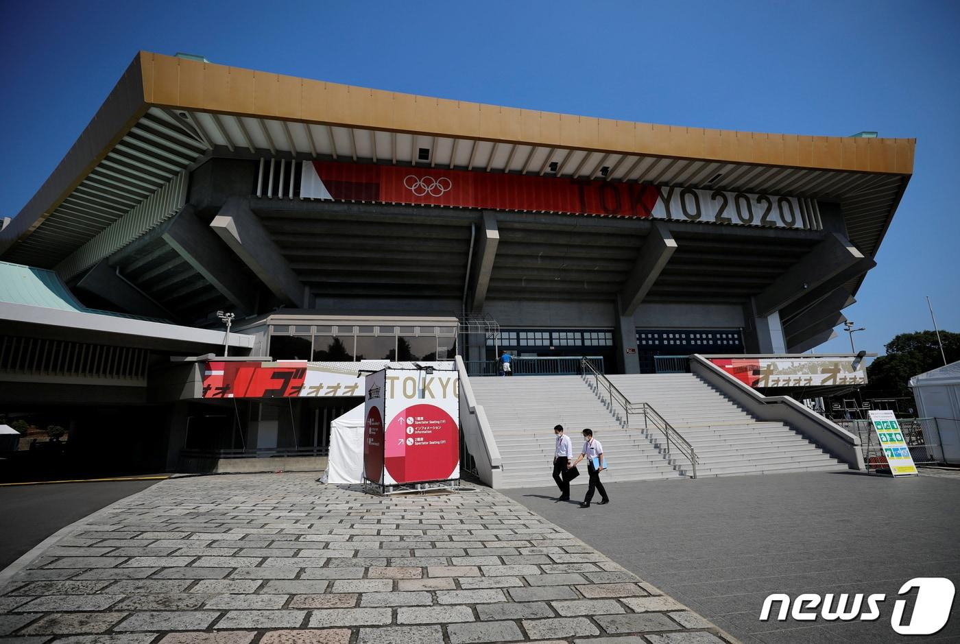 본문 이미지 - 지난해 7월19일 '2020 도쿄 올림픽' 유도 경기가 개최된 일본 부도칸의 모습. 2021.07.19/뉴스1 ⓒ 로이터=뉴스1 ⓒ News1 김민수 기자