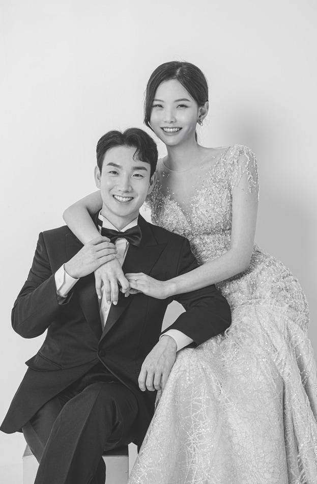 본문 이미지 - 가수 가은 결혼 / 해피메리드컴퍼니, 웨딩디렉터봉드, 뮤아스튜디오, 모니카블랑쉬, 모아위, 웨딩미, 쇼위플로라, 스플렌디노, 규중칠우, 정민경스타일리스트, 스튜디오원 제공 ⓒ 뉴스1