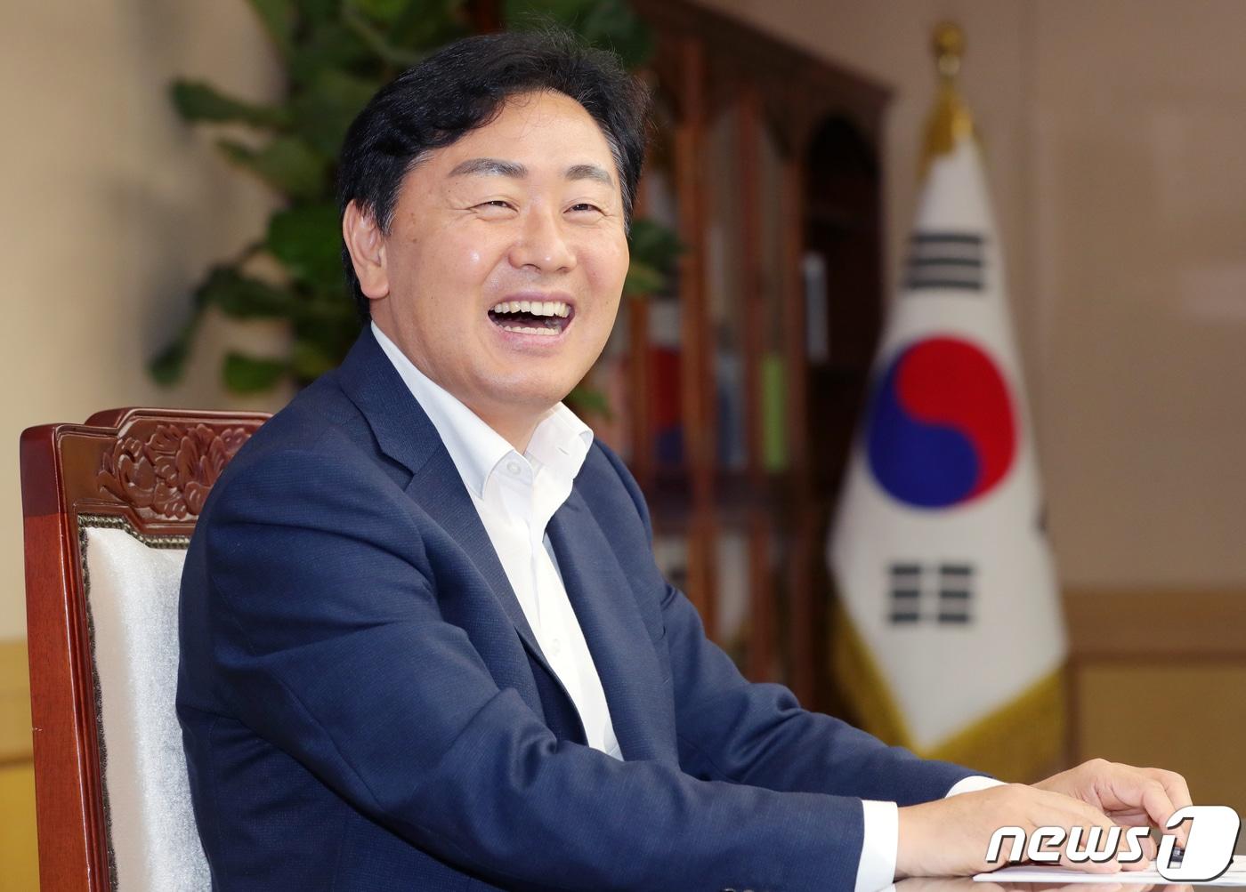 본문 이미지 - 김관영 전북도지사가 26일 전북 전주시 전북도청 회의실에서 뉴스1 전북취재본부와 인터뷰를 하고 있다. 2022.7.26/뉴스1 ⓒ News1 유경석 기자