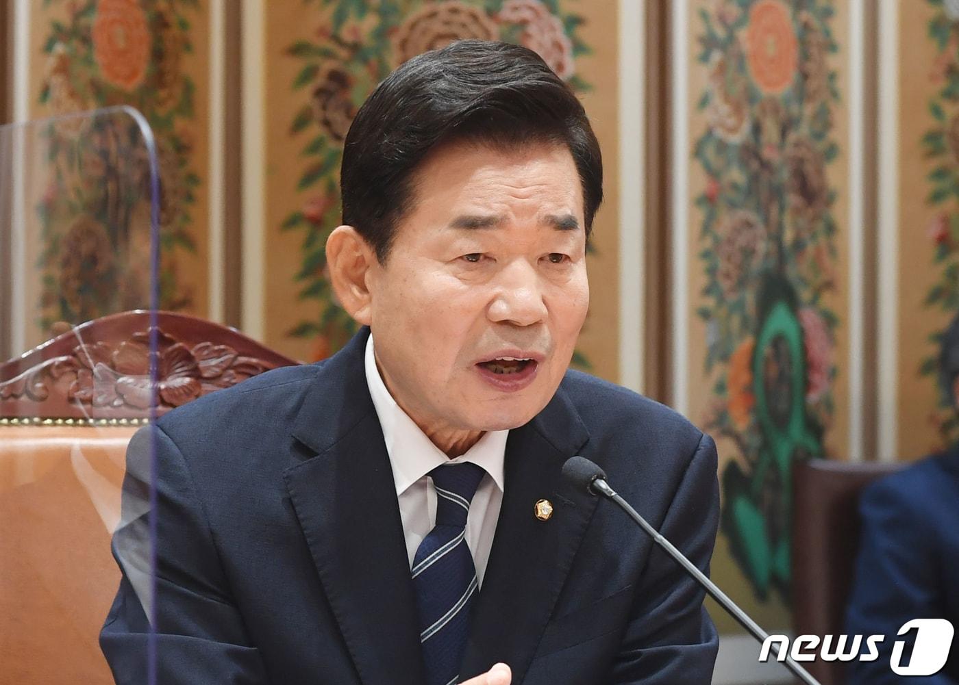 본문 이미지 - 김진표 국회의장이 28일 오전 서울 여의도 국회에서 열린 취임 기자간담회에서 취재진 질문에 답하고 있다. (공동취재) 2022.7.28/뉴스1 ⓒ News1 허경 기자