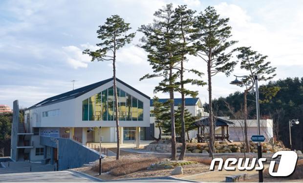 본문 이미지 - 국립밀양등산학교 조감도.(경남도 제공)2022.7.28.ⓒ 뉴스1
