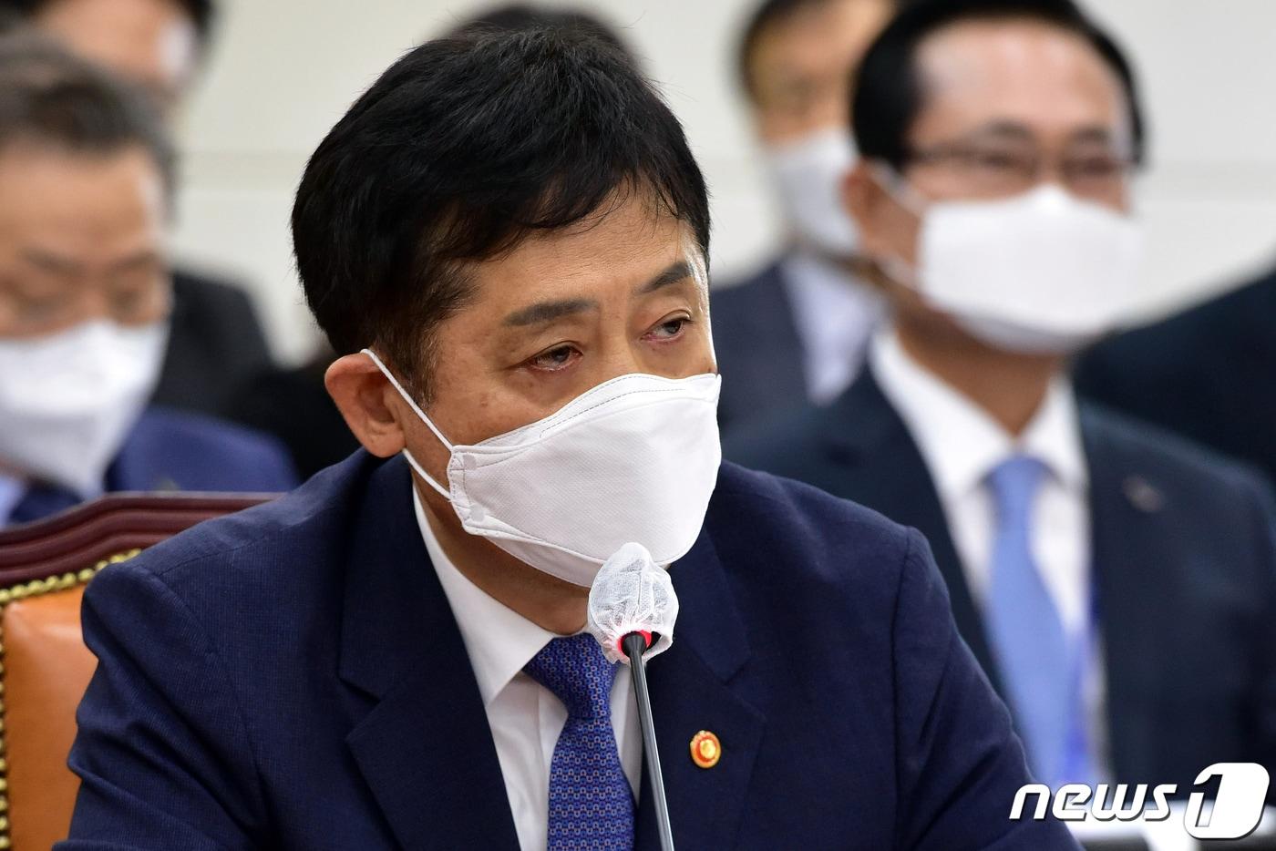 김주현 금융위원장이 28일 서울 여의도 국회에서 열린 정무위원회 전체회의에서 의원 질의에 답변을 하고 있다. (공동취재) 2022.7.28/뉴스1 ⓒ News1 허경 기자