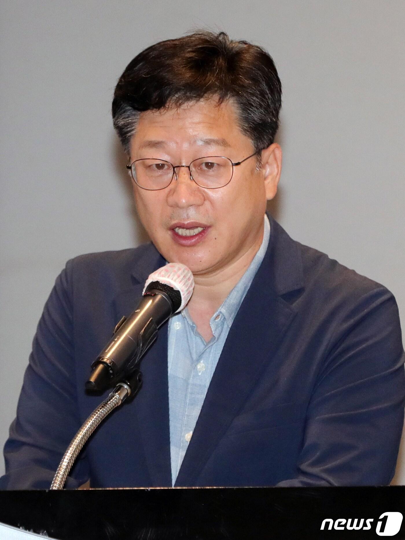 본문 이미지 - 안호영 국회의원이 실제 농사를 짓고 있지만 공익직불금을 신청할 수 없는 농가를 구제하는 법안을 발의했다./뉴스1 ⓒ News1 유경석 기자