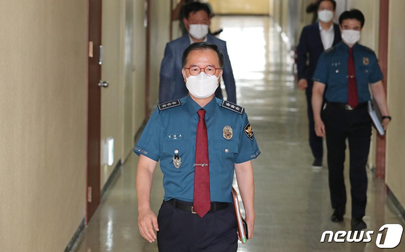 김광호 서울경찰청장이 7월29일 서울 종로구 서울경찰청에서 열린 경찰 제도 개선방안 관련 현장 경찰 의견 수렴회의에 참석하고 있다. (공동취재) ⓒ News1 장수영 기자