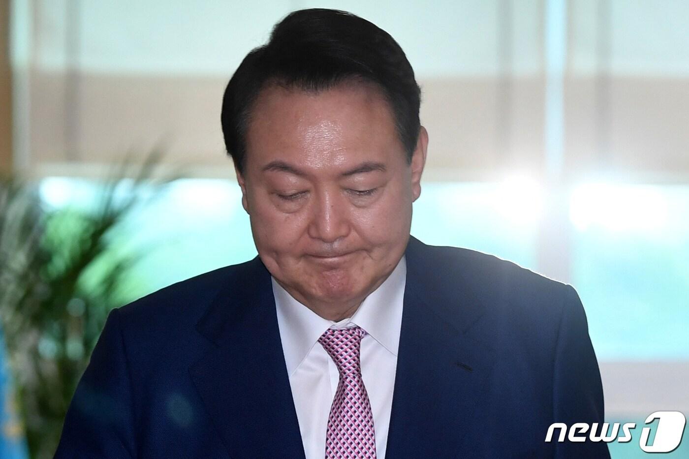 본문 이미지 - 윤석열 대통령이 지난 29일 오후 용산 대통령실에서 열린 주한대사 신임장 제정식에 참석하고 있다. (대통령실사진기자단) /뉴스1 ⓒ News1 안은나 기자