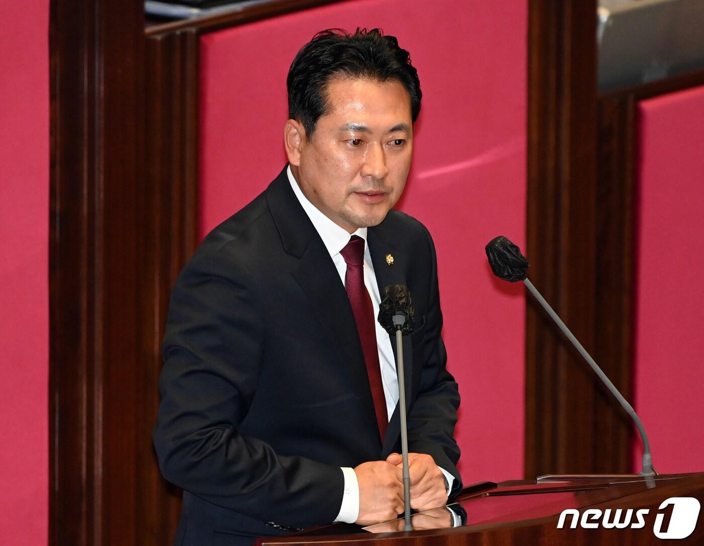 본문 이미지 - 장동혁 국민의힘 의원이 4일 오후 서울 여의도 국회에서 열린 제398회 국회(임시회) 제1차 본회의에서 인사말을 하고 있다. (공동취재) 2022.7.4/뉴스1 ⓒ News1 이재명 기자