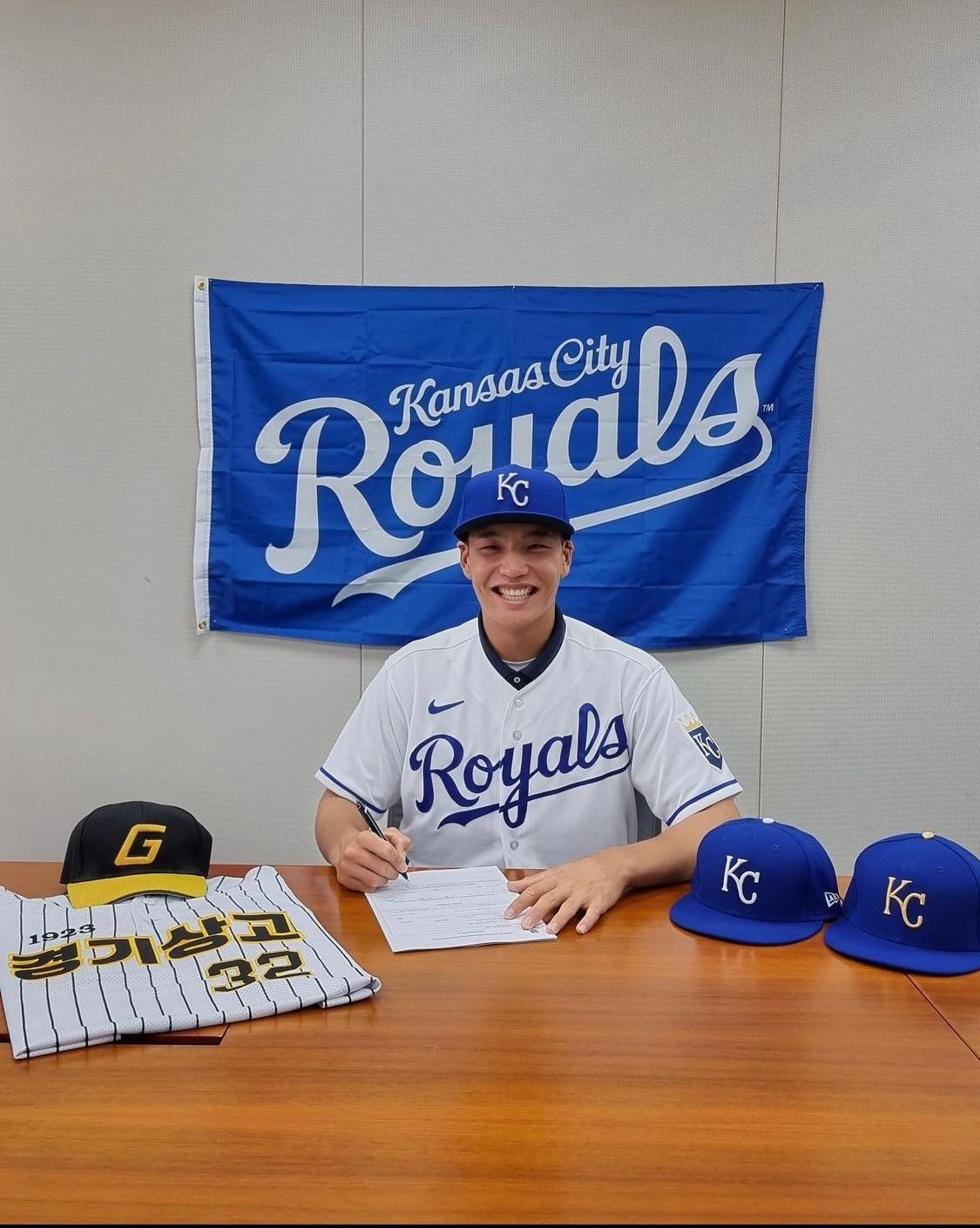 본문 이미지 - 메이저리그 캔자스시티와 계약한 엄형찬.(엄형찬 SNS 캡처)ⓒ 뉴스1