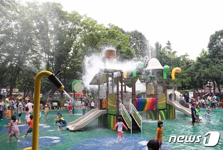 본문 이미지 - 물놀이장(영등포구제공)ⓒ 뉴스1