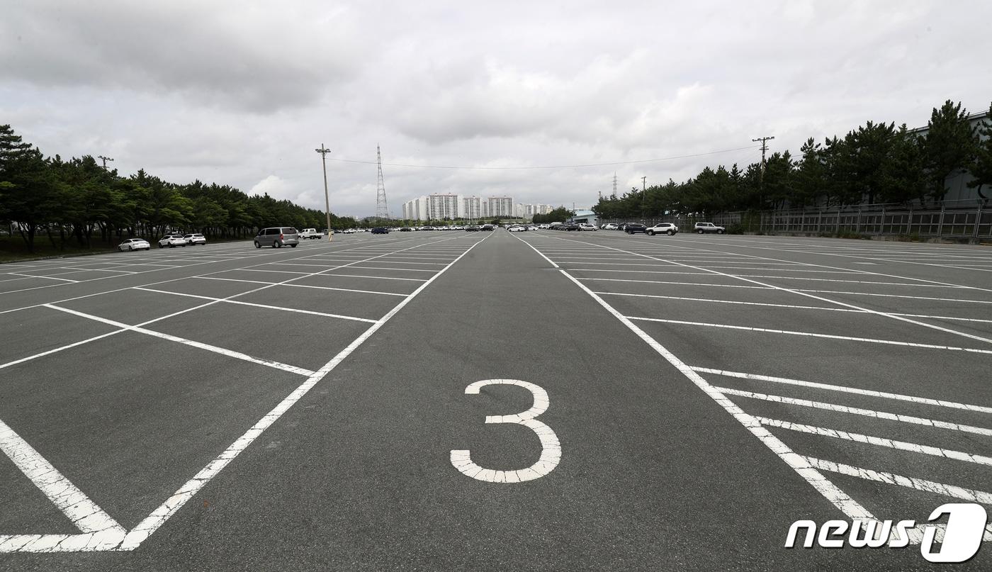 현대자동차 울산공장 대형 주차장이 한산한 모습을 보이고 있다. ⓒ News1 DB 윤일지 기자
