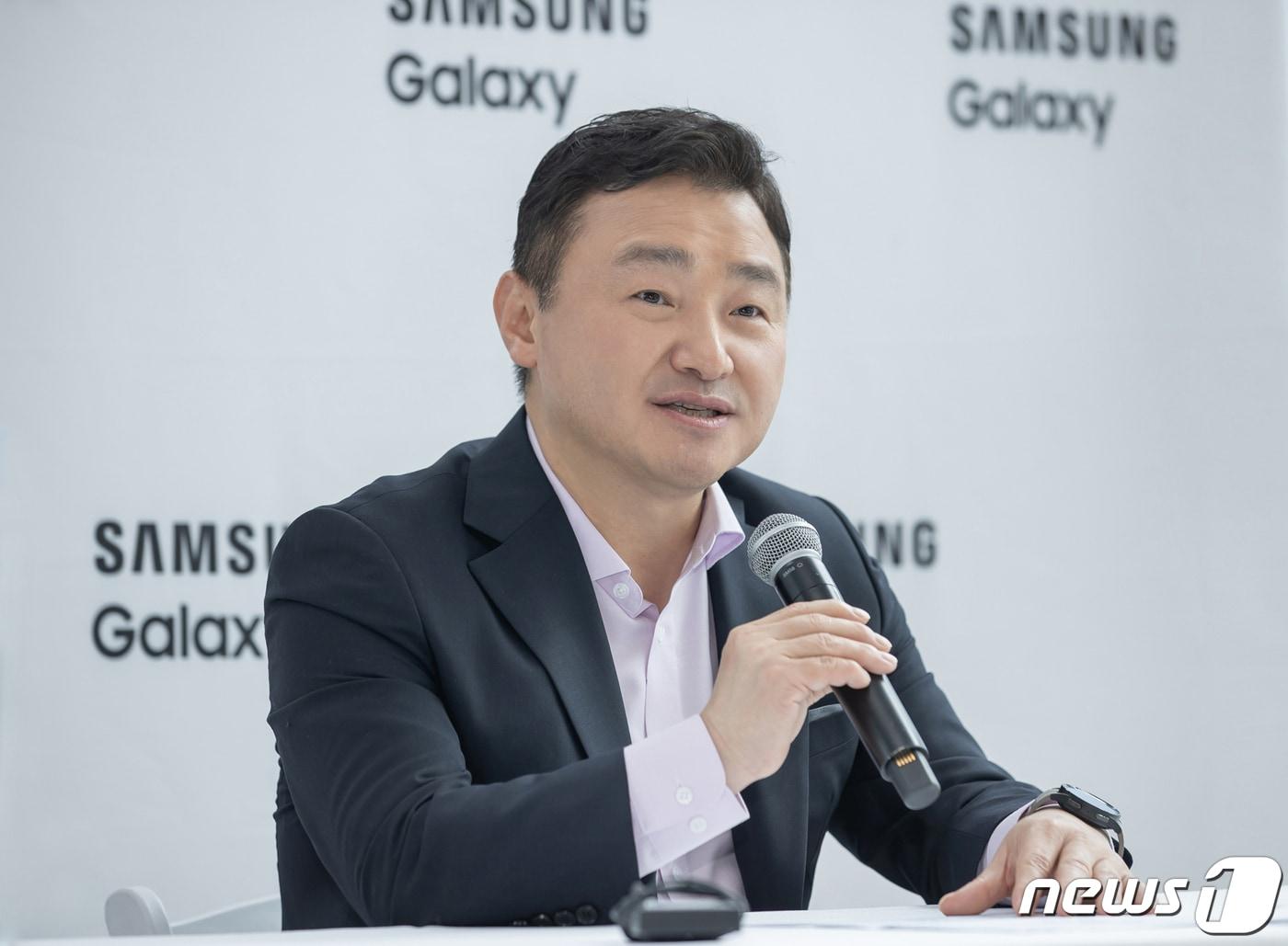 본문 이미지 - 갤럭시 언팩 행사 직후 기자 간담회에 참석한 노태문 삼성전자 MX사업부장(삼성전자 제공) ⓒ 뉴스1