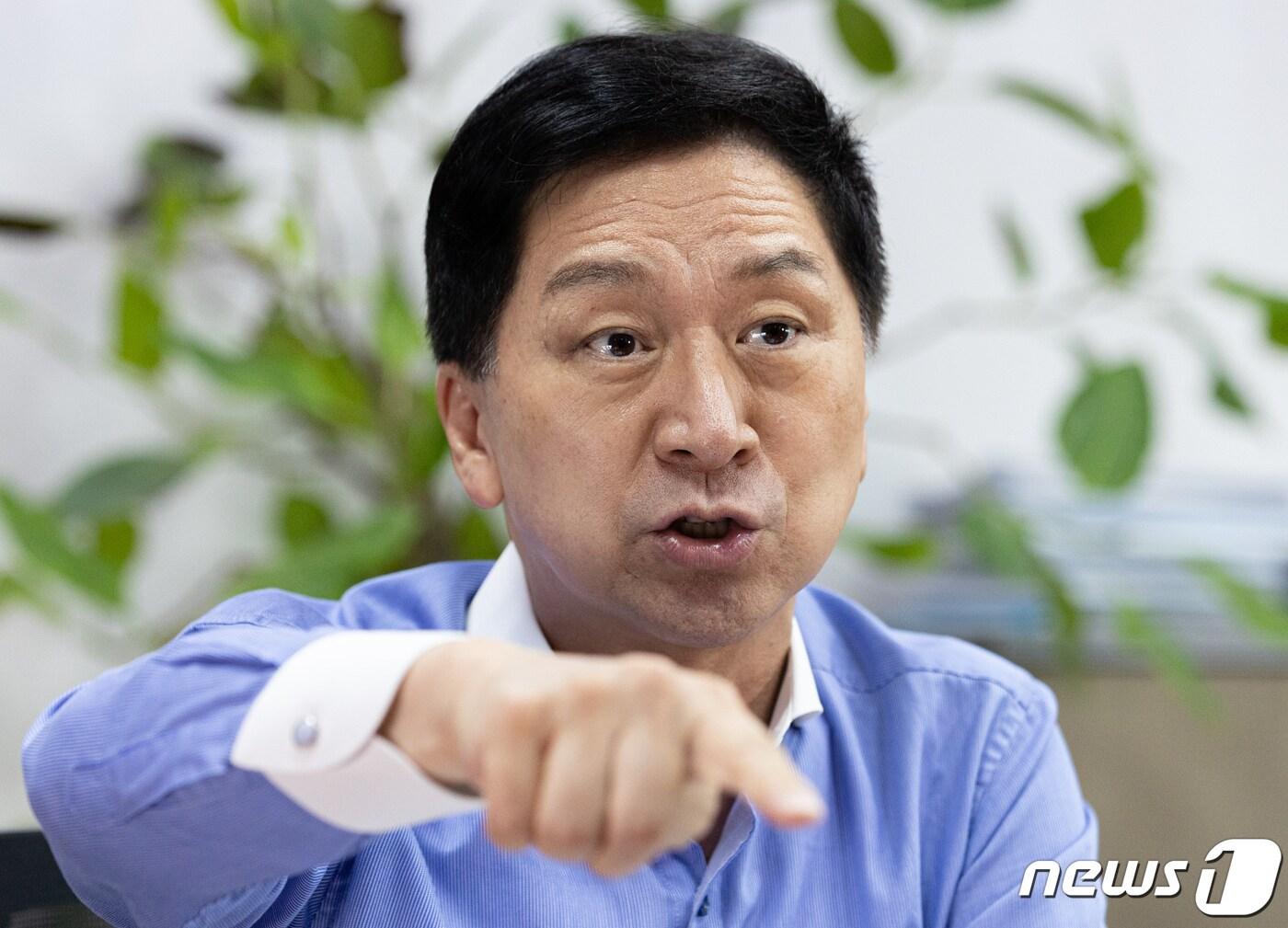 본문 이미지 - 김기현 국민의힘 의원이 18일 오후 서울 여의도 국회 의원회관에서 뉴스1과 인터뷰를 하고 있다. 2022.8.18/뉴스1 ⓒ News1 이재명 기자