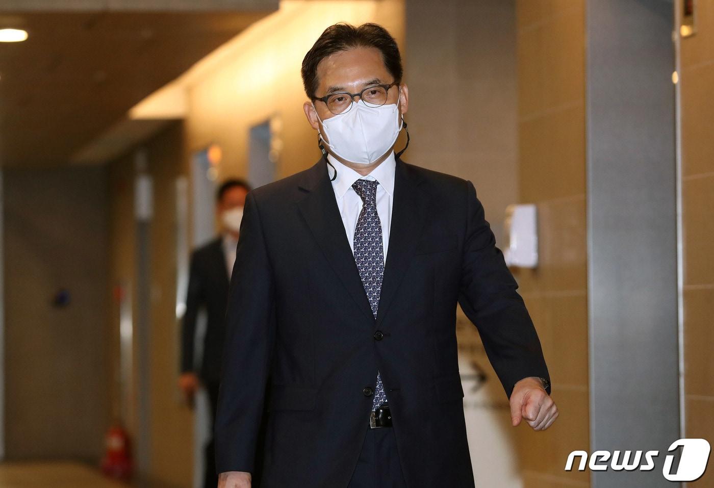 한기정 공정거래위원장 후보자가 23일 오전 서울 중구 공정거래조정원에 마련된 인사청문회 준비 사무실로 출근하고 있다. 2022.8.23/뉴스1 ⓒ News1 박세연 기자