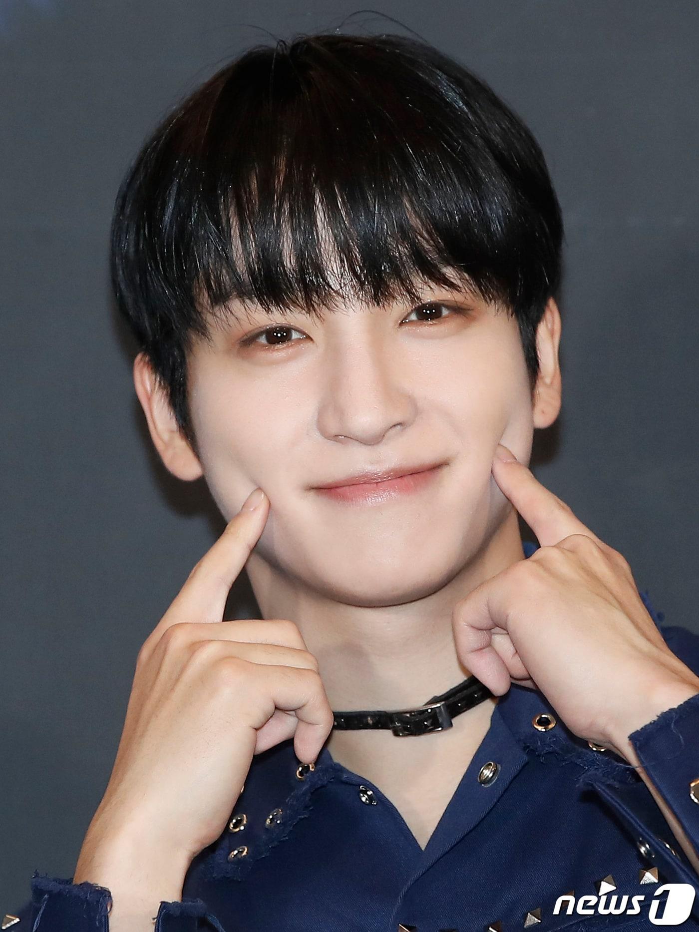 본문 이미지 - 그룹 더보이즈 상연이 7일 오후 서울 방이동 올림픽 체조경기장에서 가진 첫번째 월드 투어 '더비존(THE BOYZ WORLD TOUR : THE B-ZONE IN SEOUL ENCORE)' 기자간담회에서 포즈를 취하고 있다. 2022.8.7/뉴스1 ⓒ News1 권현진 기자