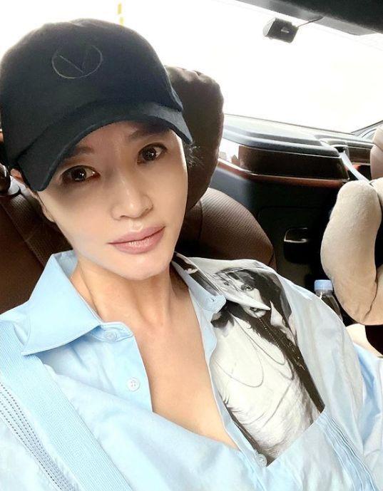 본문 이미지 - 김혜수 인스타그램 갈무리ⓒ 뉴스1