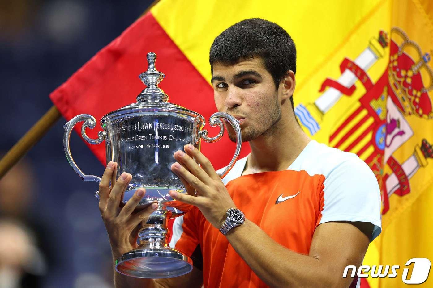 US오픈 남자 단식에서 우승한 알카라스. ⓒ AFP=뉴스1