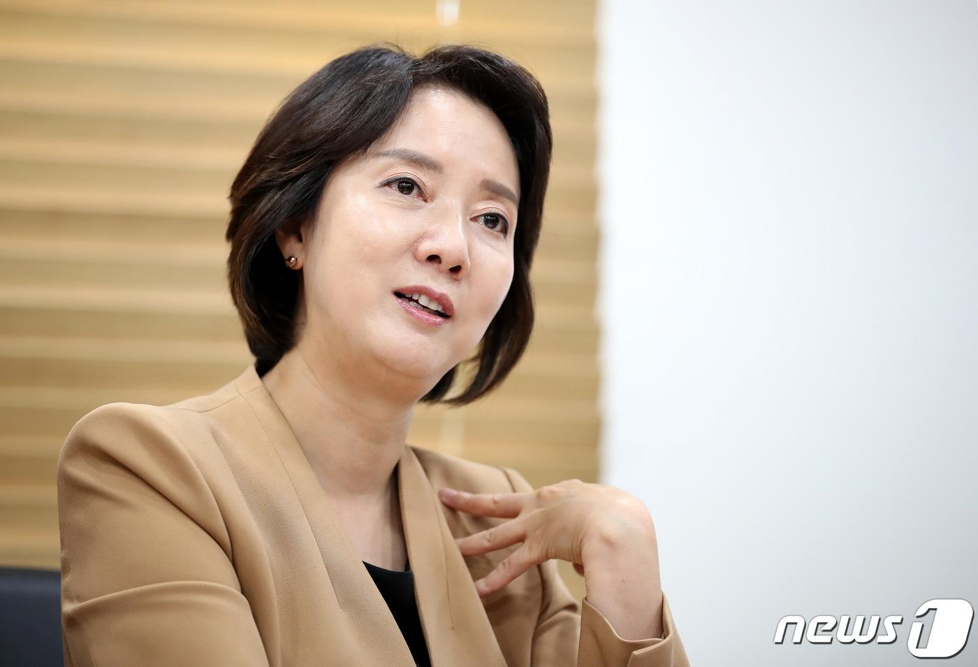본문 이미지 - 이영 중소벤처기업부 장관이 16일 서울 여의도 중소기업기술정보진흥원에서 뉴스1과 인터뷰를 갖고 있다. 2022.9.16/뉴스1 ⓒ News1 박지혜 기자