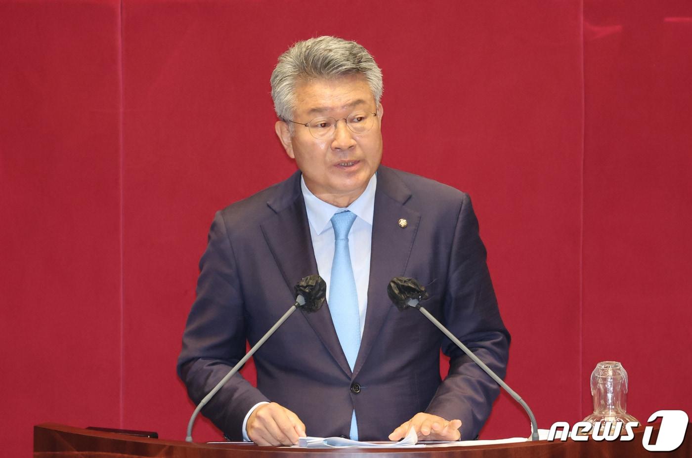 본문 이미지 - 김회재 더불어민주당 의원이 19일 오후 서울 여의도 국회 본회의장에서 열린 정치분야 대정부질문에서 질의하고 있다. (공동취재) 2022.9.19/뉴스1 ⓒ News1 허경 기자