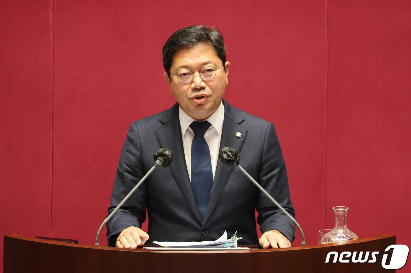 본문 이미지 - 김승원 더불어민주당 의원이 19일 오후 서울 여의도 국회 본회의장에서 열린 정치분야 대정부질문에서 질의하고 있다. (공동취재) 2022.9.19/뉴스1 ⓒ News1 허경 기자